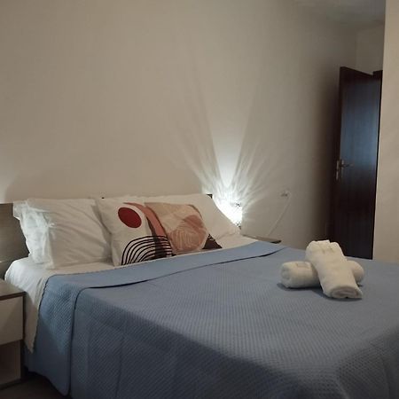 Апартаменты Mati Malpensa Con Navetta 20Eur Лонате-Поццоло Экстерьер фото